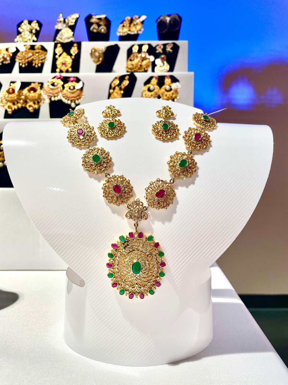 Floral Majesty Necklace Set