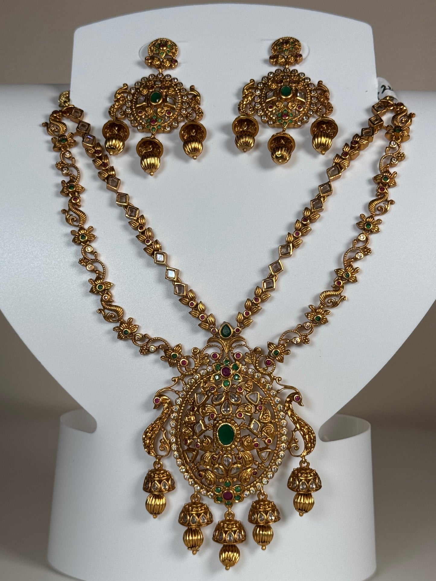 Green Gem Heritage Necklace Set