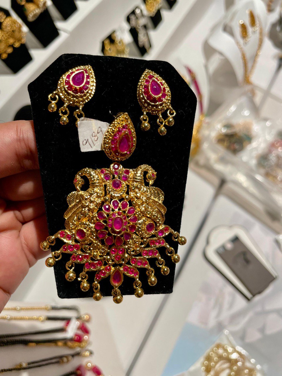 Artificial Gold Plated Jewellery Kamali Queen Antique Pendant Set